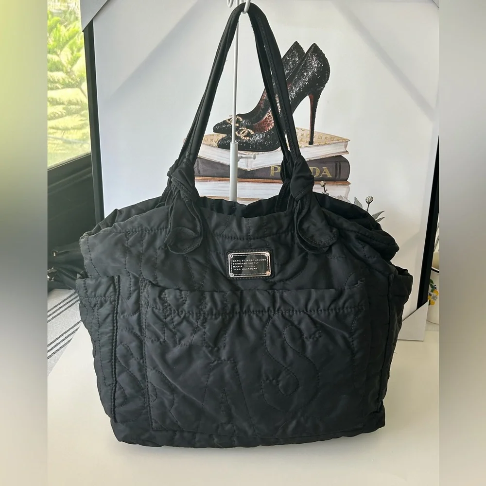 Marc Jacobs Black Quilted Tote Bag shoulder bag